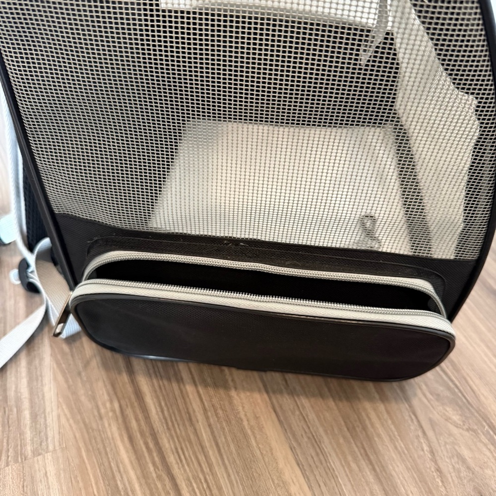 NWOT Black Pet Carrier - Picture 13 of 16